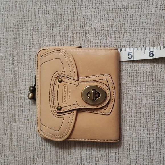 Coach New Pebble Hobo Tan Color Handbag + Wallet 🥳 - Picture 12 of 17